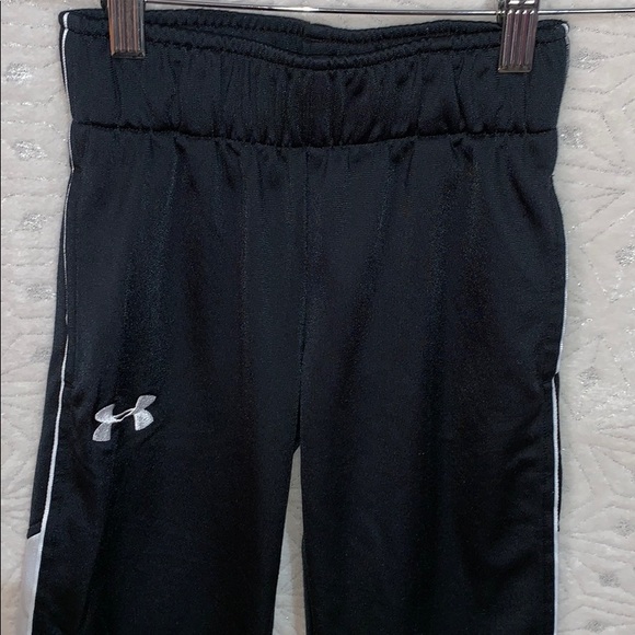 Boys Under Armour pants size xs - Picture 3 of 3